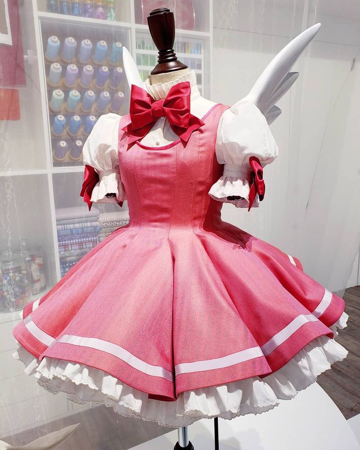 Sakura Cosplay, Sakura Card Captor, Fairycore Clothes, Sakura Kinomoto, Puffy Dresses, Kandi Bracelets, Sakura Card, Card Captor, Girl Inspiration