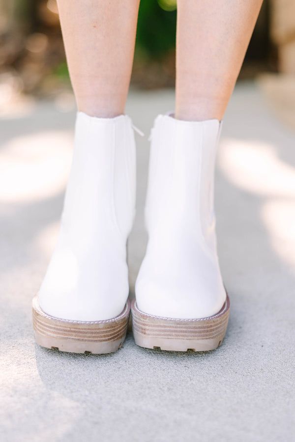 These boots are sure to keep you on the move! They are super cute and we love their chunky heel. These Chelsea boots are going to look so good with your favorite jeans! 
True to size. White Chelsea Boots, Mint Julep Boutique, Flat Espadrille, Personal Marketing, Chunky Heel, Favorite Jeans, Chunky Heels, Rubber Rain Boots, Chelsea Boots