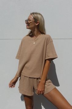 Summer Lounge Wear, Waffle Fabric, Sweat Top, Tee Set, Neutral Outfit, Boyfriend Tee, Comfy Outfits, Retro Inspired, Working From Home