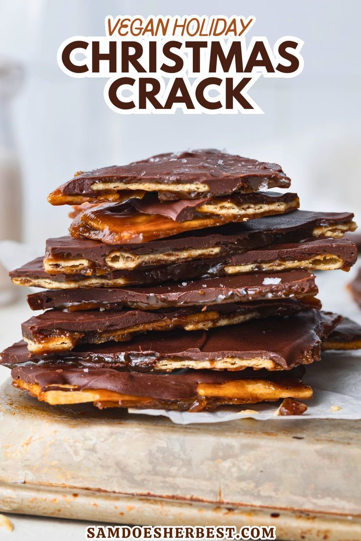 This Christmas crack is the perfect last-minute holiday dessert recipe! With just 5 ingredients and minimal effort, you’ll have a perfectly sweet, slightly salty Christmas treat. This totally foolproof saltine chocolate toffee bark recipe is super easy, perfect for even the most inexperienced home cooks! Salty Christmas Treats, Toffee Bark Recipes, Peppermint Chocolate Chip Cookies, Toffee Bark, Chewy Gingerbread Cookies, Cracker Toffee, Decadent Chocolate Desserts, Holiday Dessert Recipes, 5 Ingredient Recipes