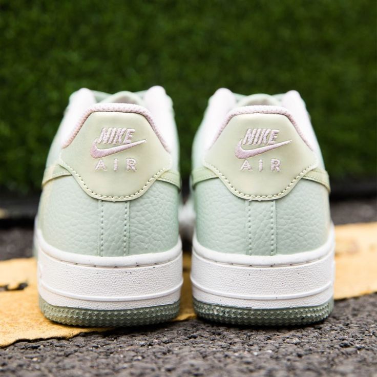 Take your style to the next level with the Green Butterfly Custom Air Force 1. Stand out from the crowd with bold green butterfly details and make a statement wherever you go. Take a risk in style and show the world you're here to play. 🦋 Exactly as shown in the pictures. 📷 Brand New & Authentic. 💯 Hand Painted with attention to detail. 👨‍🎨 Waterproof and Flexible. ❤️ Unisex model. Please refer to the Size Chart. 👟👫 Free Worldwide Shipping. ✈️🌍 Flowers Anime, Green Butterflies, Air Force 1s, Shoe Stretcher, Limited Edition Shoes, Custom Air Force 1, Fashion Goals, Hand Painted Shoes, Green Mint