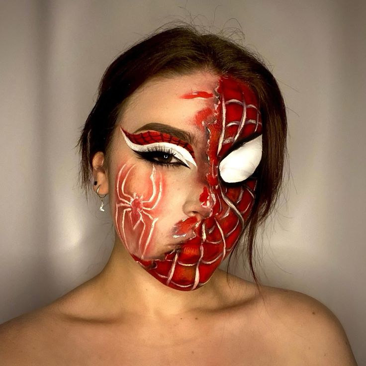 Simple Spiderman Makeup, Spider Man Face Makeup, Spider Man Halloween Makeup, Spiderman Makeup Ideas, Spiderman Makeup Woman, Spider Man Makeup Women, Spiderman Halloween Makeup, Man Face Makeup, Spiderman Makeup Looks