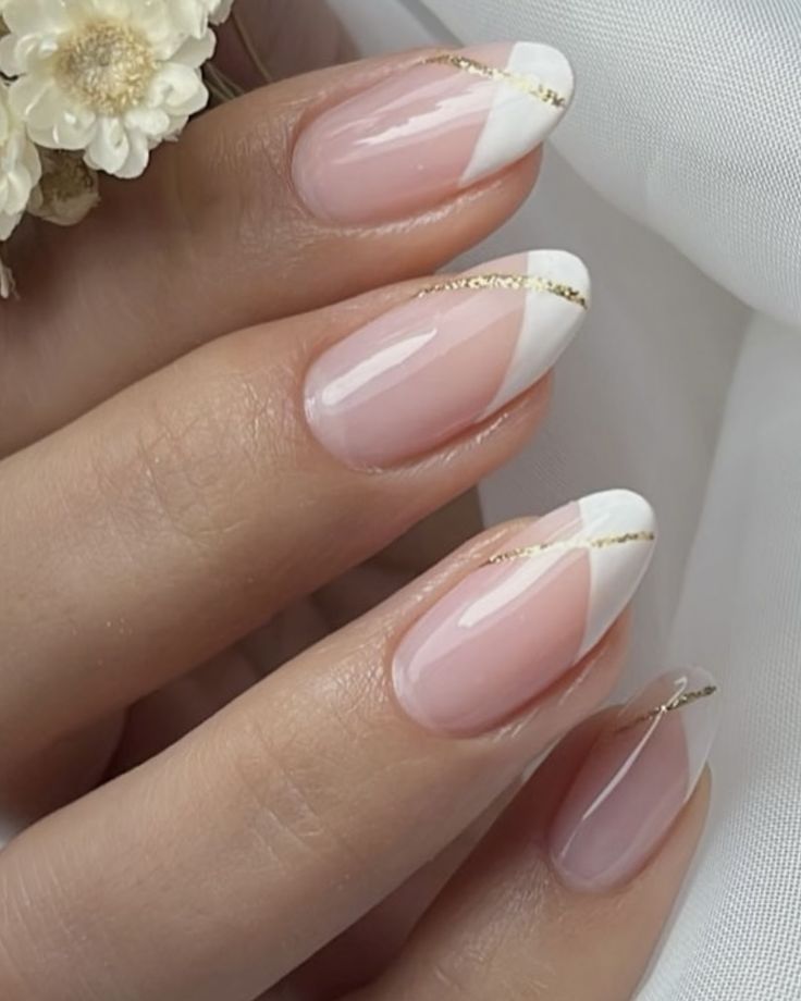 French Nail Oval, Maid Of Honour Nails, French Tip Nails For Wedding, Wedding Day Nails Almond, Neutral Wedding Nails Bridesmaid, Modern French Manicure Almond Nails, Bridal Nails French Tip, Bridal Nails French, Shellac French Manicure