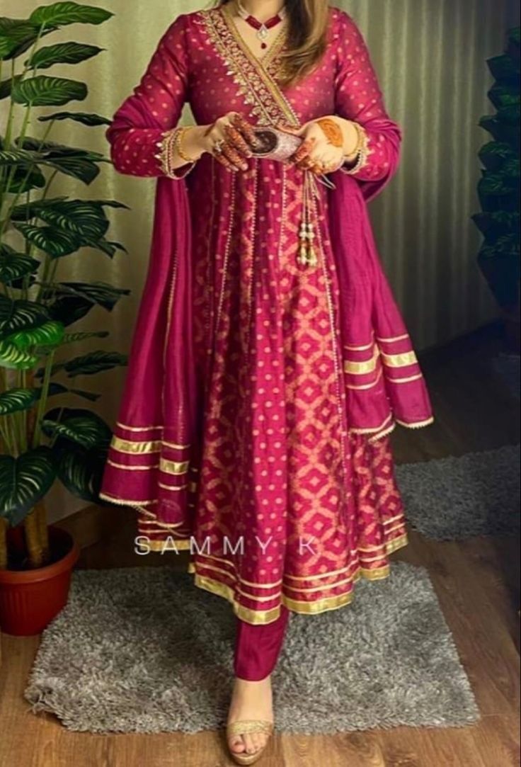 Angrakha Anarkali Party Wear, Peshwas Pakistani Anarkali, Brocade Anarkali Dress, Anarkali For Pregnant Women, Bhopali Style Dress, Angrakha Style Kurti Anarkali Suits, Bhopali Kurta, Banarsi Anarkali Suits, Angarkha Anarkali Indian Fashion