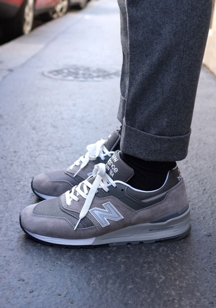 Happily Grey Newbalance Outfits Mens, Nb Outfit, Mode Baskets, Nb Sneakers, Balance Outfit, Sneaker Trends, Sneakers Outfit Men, Dad Style, Style Anglais