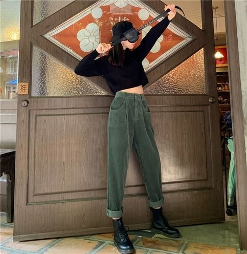 facf9f743b083008a894eee7baa16469desc52512070ri Green Courdory Pants Outfit, Green Corduroy Pants Outfit, Corduroy Pants Outfit, Gender Fluid Fashion, Casual Pants Style, Vintage Corduroy, Women Pants Casual, Corduroy Pants, Pants Outfit