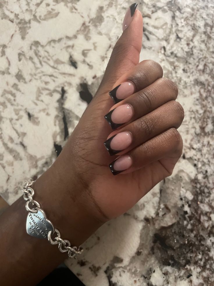 Black french tip nails 🐈‍⬛ Black Shirt French Tip Nails, Black Franchise Nails, Black Short Nails Design Simple, Black French Tips Short Nails, Small Black French Tip Nails, Black Tip Acrylics, Black Deep French Nails, Cute Nails For Homecoming, Nail French Tip Ideas