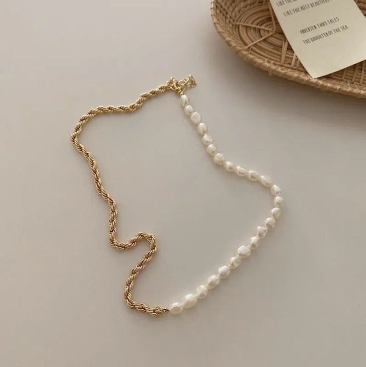 Baroque style necklace, half gold half pearl Long Pearl Necklace With Chain, Pearl White Pearl Necklace With Chain, Chic Pearl Chain Necklaces, Elegant Gold Chain Necklace With Pearl Drop, Gold Pearl Clavicle Chain Choker, Gold Pearl Choker With Clavicle Chain, Pearl White Pearl Clavicle Chain Necklace, Elegant Gold Pearl Necklace With Chain, Gold Pearl Necklace With Pearl Pendant