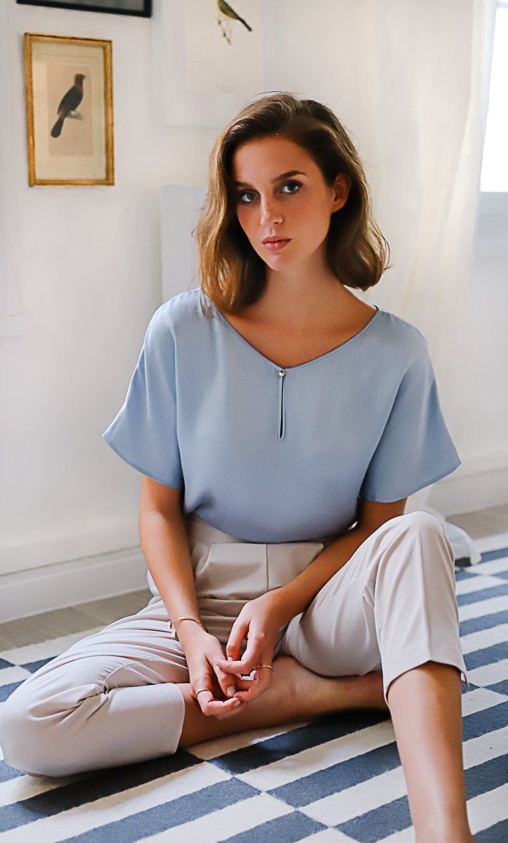 Verona Silk Blouse - 100% Silk Reversible Tee | Ravella Luxury Silkwear Pinterest Dress, Silk Blouse Outfit, Bra Strap Clip, Silk Tee, Perfect Blouse, Chicken Avocado, Women Outfit, Luxury Silk, Silk Shorts