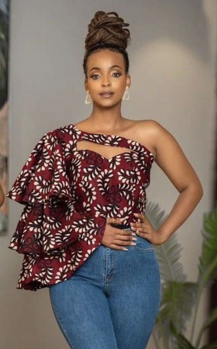 Tops With Ankara, Kitenge Blouse Designs, Ankara Tops For Women, Ankara Tops Styles, Chitenge Tops, Kitenge Designs Dresses, Kitenge Outfits, Kitenge Tops, Ankara Top Styles