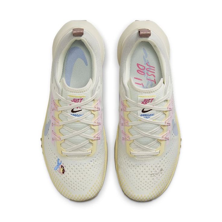 FJ7733-140 Nike Pegasus Trail 4, Zapatillas Nike Basketball, Nike React Pegasus Trail 4, Cute Running Shoes, Trendy Shoes Sneakers, Style Français, Shoe Wishlist, Nike Pegasus, Cute Nike Shoes