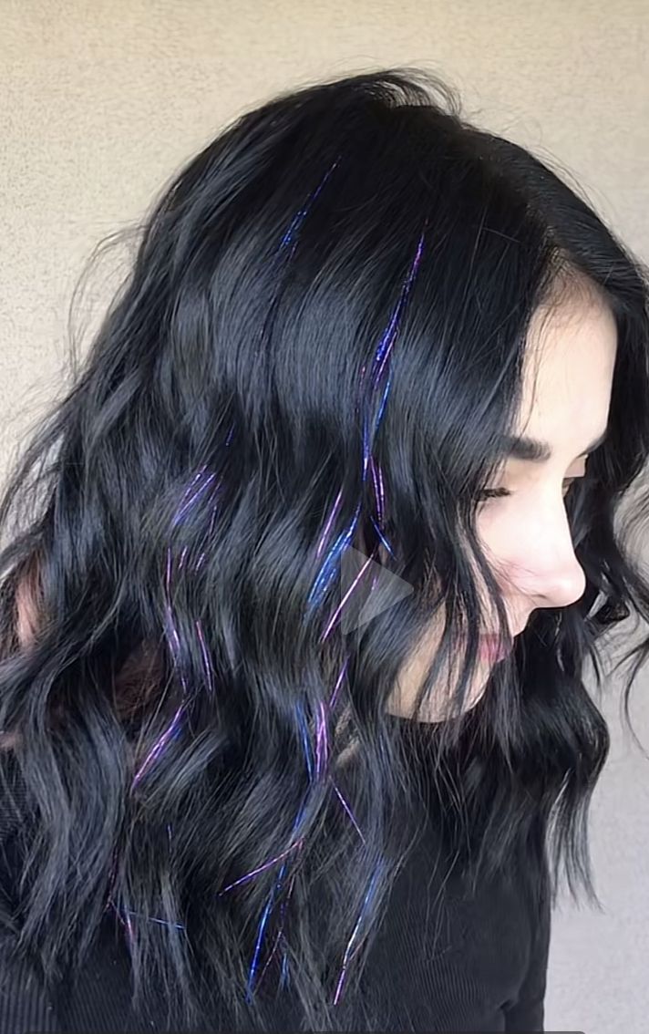 Fairy Hair Extensions, Tinsel With Black Hair, Fairy Hair Tinsel Black Hair, Black Hair And Tinsel, Long Black Hair With Tinsel, Blue Tinsel In Black Hair, Black Hair With Blue Tinsel, Hair Tensil Curly Hair, Dark Hair Tinsel