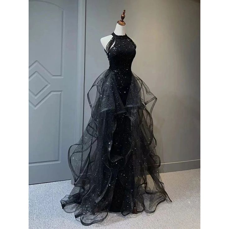 Lasaky - Black Evening Gown with Train for Hosts at Adult Parties Prom Dresses Sparkle, Black Tulle Prom Dress, Dresses Sparkle, Gaun Abad Pertengahan, Shine Dress, Robes Glamour, Plus Size Vintage Dresses, Dress Wedding Party, Sukienki Plus Size