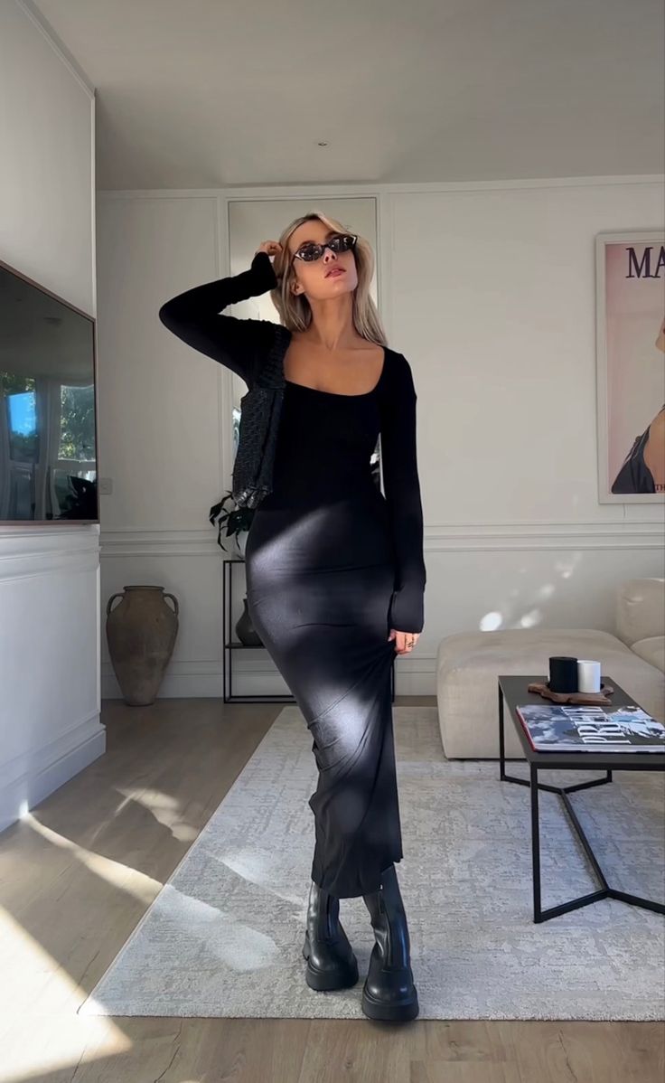 Maxi Dresses 2023, Long Skirt Looks, Long Sleeve Dress Outfit, Black Maxi Dress Outfit, Long Sleeve Black Maxi Dress, 2023 Fall Fashion, Maxi Dress Winter, Bodycon Dress Casual, Dress Trendy