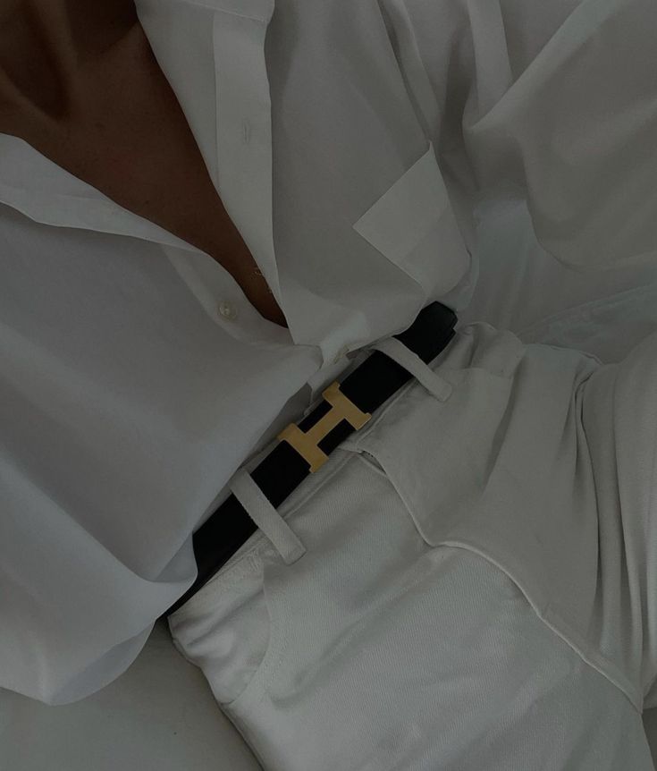 Hermes Belt Women Outfits, Hermes Belt Outfit, Hermes Belt Women, Josefine H J, Lux Fashion, Hermes Belt, Luxury Logo, Professional Dresses, Mode Inspo