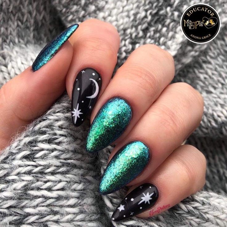 Classy Witchy Nails, Witchy Nails Simple Purple, Witchy Nails Almond Short, Green Purple And Black Nails, Salem Witch Nails, Dark Fae Nails, Black Purple And Green Nails, Salem Nail Ideas, Halloween Color Nail Ideas