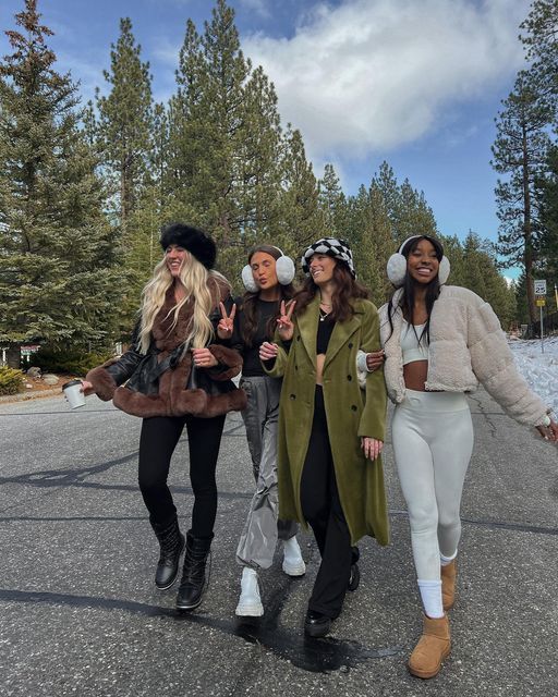 JORDAN | OUTFIT INSPO on Instagram: "girlies take big bear ☃️" Big Bear Outfit, Cabin Outfit Fall, Big Bear Trip, Cabin Outfit, Thanksgiving Aesthetic, Bear Outfit, Birthday Vibes, Cabin Trip, New York Winter