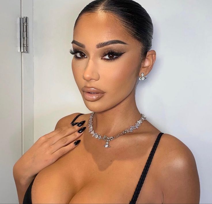 Special Event Makeup, Going Out Makeup, Beauty And The Beat, Pretty Makeup Looks, Event Makeup, Eye Makeup Pictures, Janet Guzman, Makeup Eye Looks, How To Clean Makeup Brushes