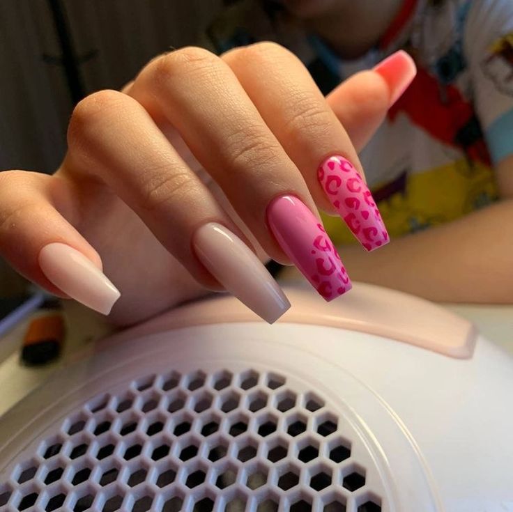 Gel Nails Unique, Summer Nails Designs 2023, New Summer Nails, Beach Nails Designs, Spring Nail Sets, Summer Beach Nails, Pink Leopard Nails, Nails Graduation, Summer Nails Designs