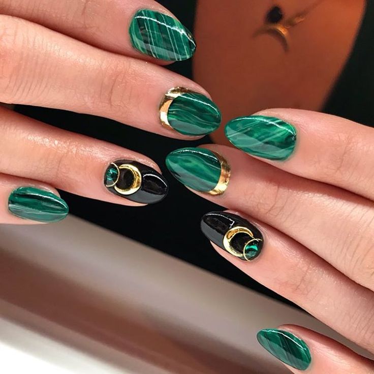 KATIE MASTERS (@nailthoughts) • Instagram photos and videos Nail Art Vert, Marvel Nails, Jade Nails, Emerald Nails, Paintings Ideas, Really Cute Nails, Nails Desing, Pretty Acrylic Nails, Gold Nails