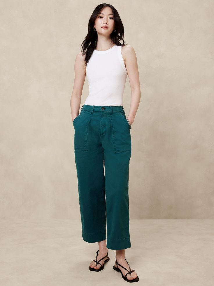 Chinos Women Outfit, Banana Republic Outfits, Chino Pants Women, Cropped Chinos, Banana Republic Women, Chinos Pants, Banana Republic, Casual Pants, Organic Cotton