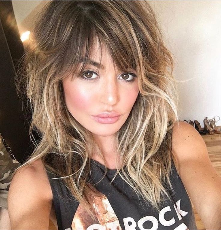 best bangs. more like this amandamajor.com Warm Blond, Brown With Blonde Highlights, Brown Hair With Blonde Highlights, Hair 2018, Hair Affair, Brown Blonde Hair, Short Hairstyle, Great Hair, Hairstyles Haircuts