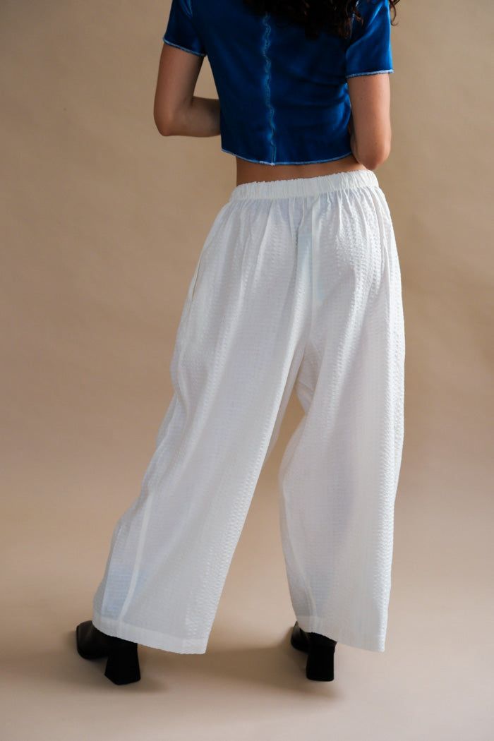 Toit Volant Radio seersucker white pants. PS-RAD-RALIN-NAT PIPE AND ROW Caicos Islands, Turks And Caicos, White Pants, Turks And Caicos Islands, Trinidad And Tobago, Brunei, Casual Pants, Pants, White