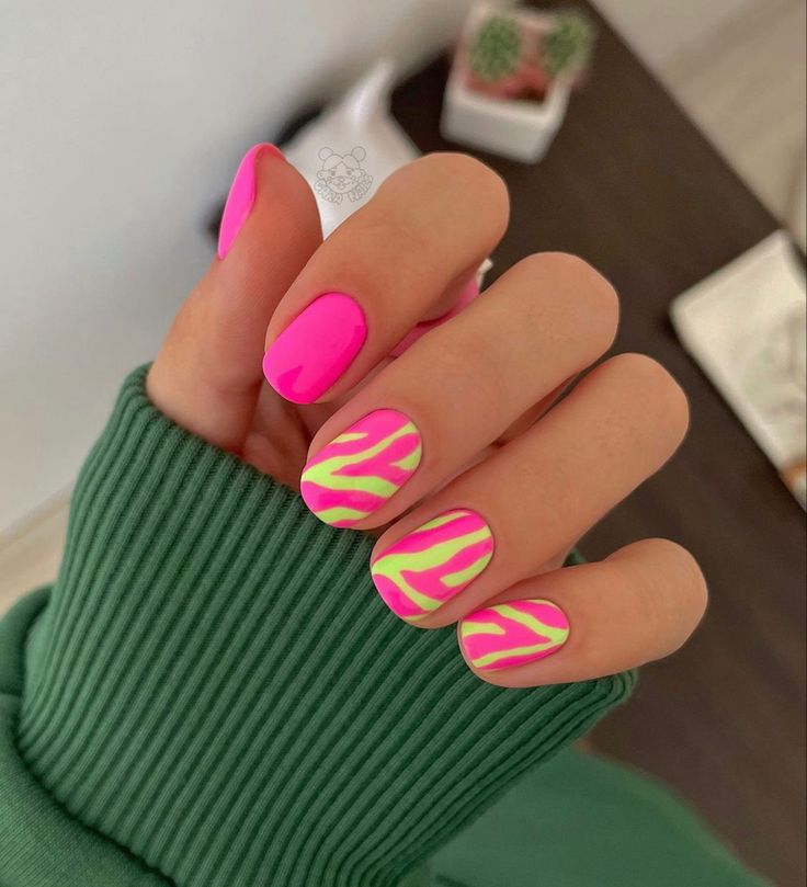 Broken Nails, Vibrant Nails, Animal Print Nails, Her Nails, Neon Nails, Fire Nails, Funky Nails, Fancy Nails, Short Acrylic Nails