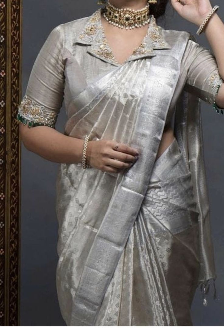 Style Silk Saree, Brocade Blouse Designs, Netted Blouse Designs, Long Blouse Designs, Blouse Designs High Neck, Latest Bridal Blouse Designs, Latest Blouse Designs Pattern, New Saree Blouse Designs, Latest Model Blouse Designs