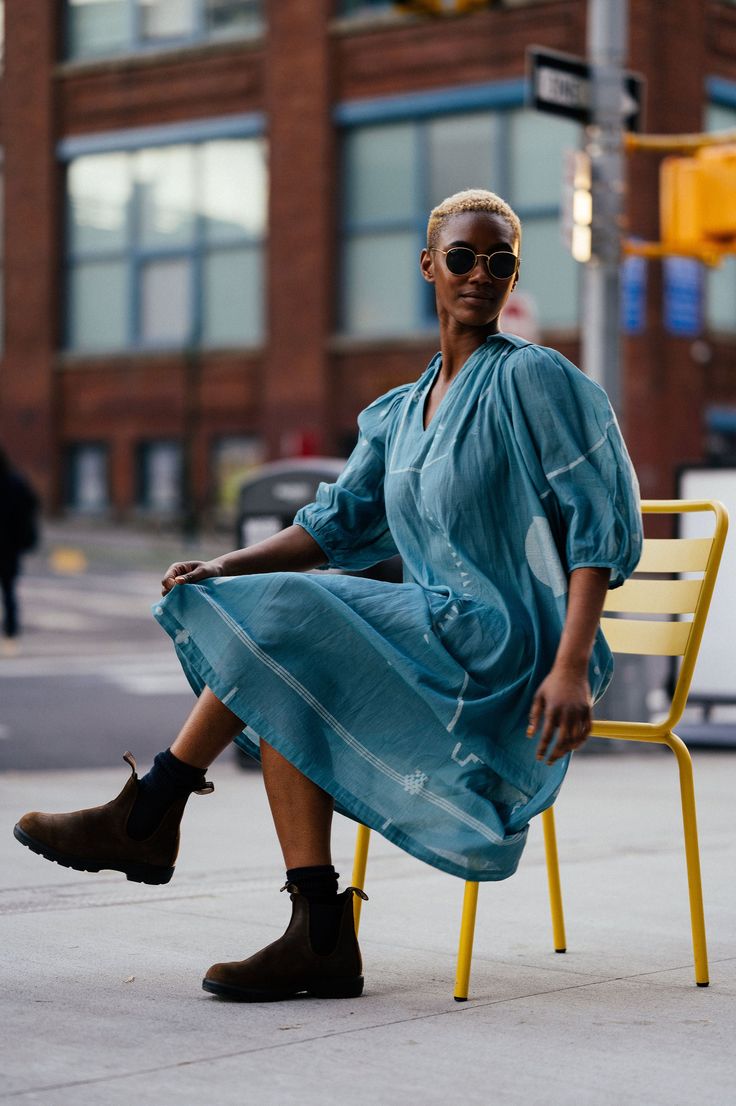 Rendered from super soft and exquisite hand-detailed cotton fabric, this turquoise relaxed-fit midi dress is a smart pick for year-round wearability. It features unique open collar with V-shaped neckline, puffy sleeves and gentle gathers around the neck making it perfect for office hours, day-outs or travelling. You can style it with a scarf or minimal accessories for an elevated evening look. Oversized fit. Falls 45" from high point of shoulder. Peasant sleeve. Comes with separate slip. Made wi Peasant Sleeve, Minimal Accessories, Fitted Midi Dress, Handwoven Fabric, Evening Look, Puffy Sleeves, High Point, Xl Dress, Dresses Xs