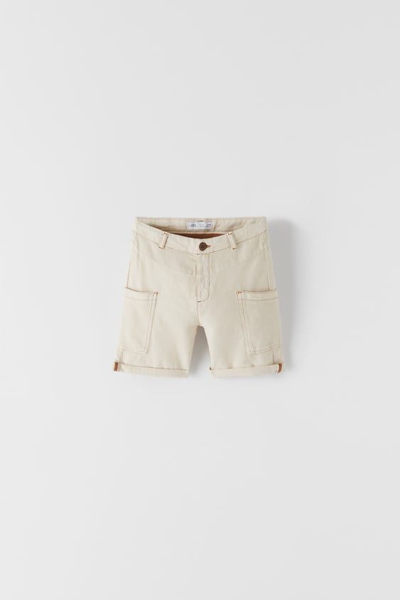 Adjustable Interior Shorts With Central Button Closure. Front Patch Pockets And Back Buttoned Pockets. Contrasting Topstitching. Ripped Bermuda Shorts, Light Blue Chinos, Jogging Style, Plain Sweatshirt, Plain Shorts, Chinos Style, Checked Scarf, Zara Fashion, Faded Denim