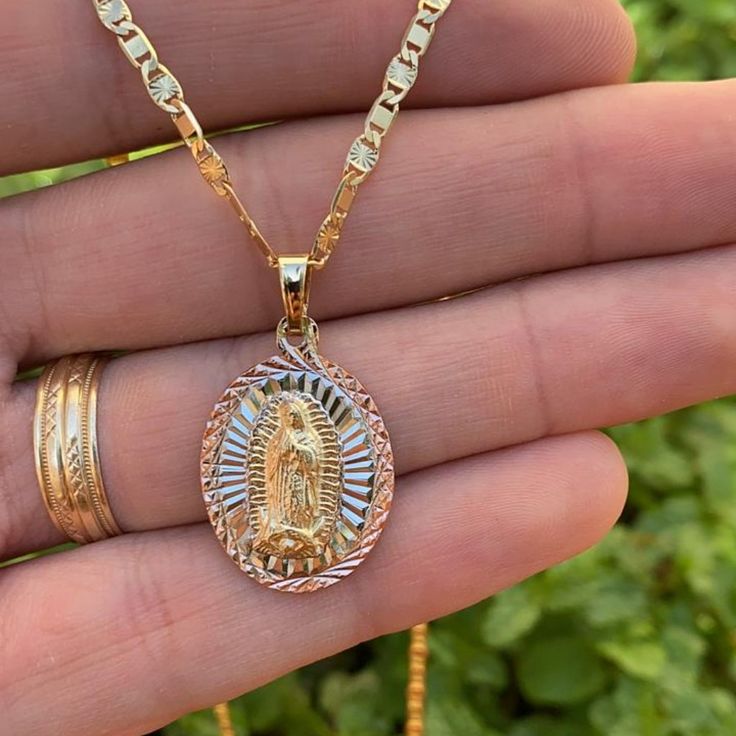 Product Details Material: 14k Gold Filled Metal Purity: 14k Chain Size: 20" Inches Chain Thickness: 2.8mm Pendant Size: 26x18mm Chain Style: Valentino Link Gender: Female Clasp Type: Lobster Claw Age Group: Youth And Adults Condition: 100% Brand New Gold Our Lady Of Guadalupe Necklace In 14k Gold, 14k Gold Necklace With Our Lady Of Guadalupe, 14k Gold Our Lady Of Guadalupe Necklace, Yellow Gold Oval Necklace With Our Lady Of Guadalupe, Guadalupe Necklace, Pendant For Women, Virgin Mary, Woman Colour, Chain Styles