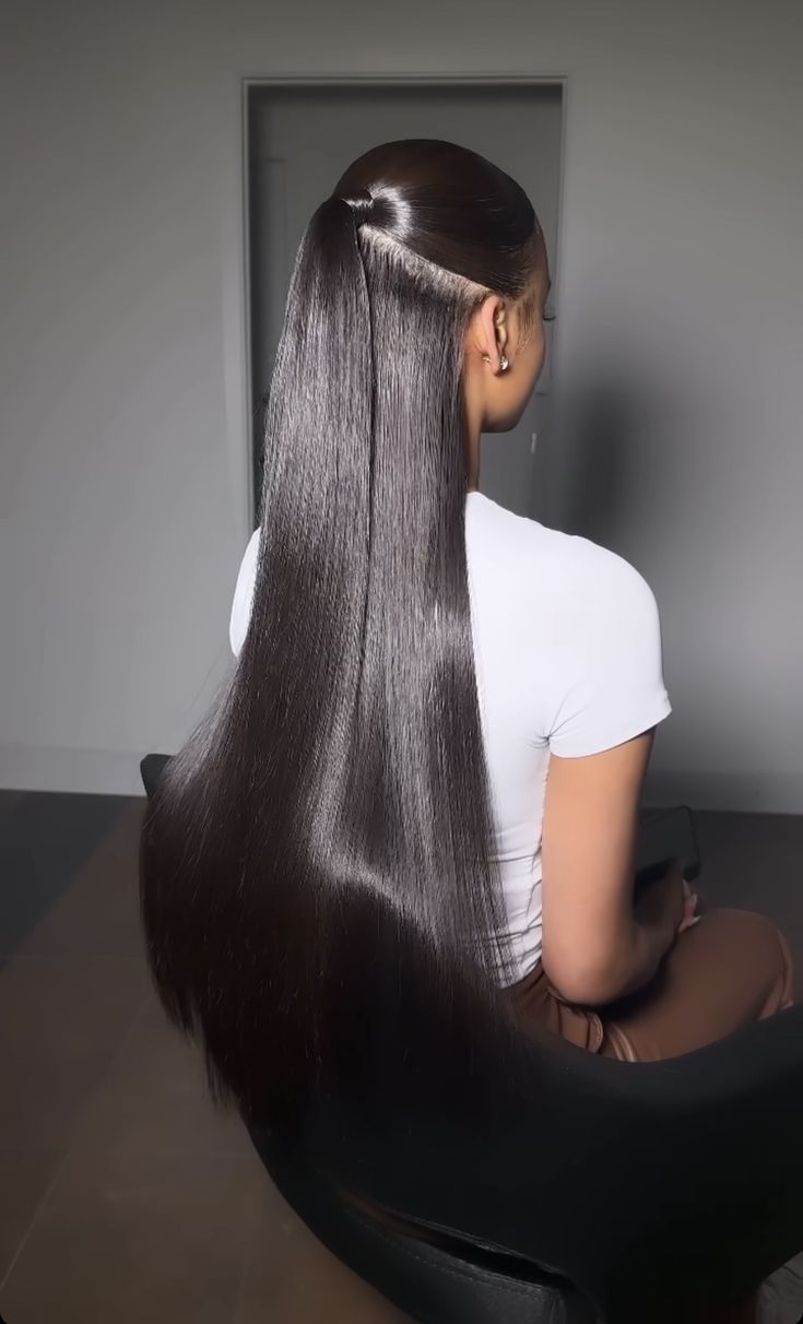 Hair Plugs, Weave Ponytail Hairstyles, Sleek Ponytail Hairstyles, Black Ponytail Hairstyles, Quick Weave Hairstyles, Dyed Hair Inspiration, Slick Hairstyles, Pretty Braided Hairstyles, Hair Ponytail Styles