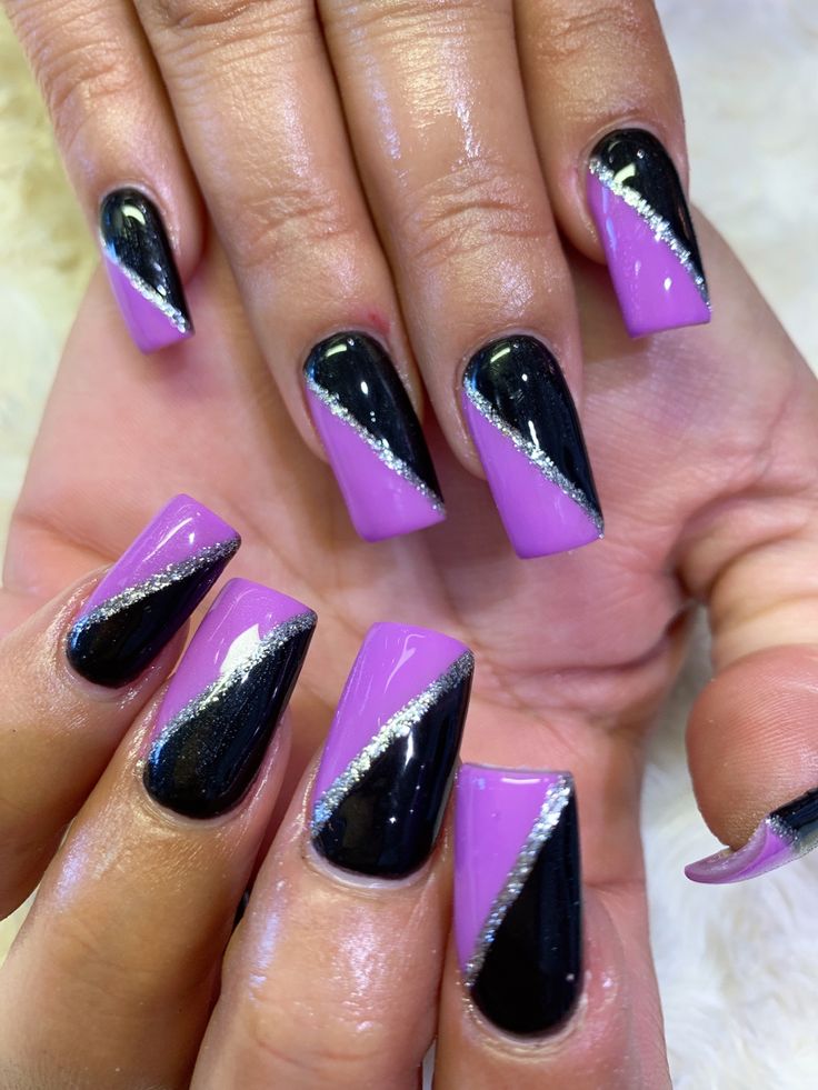 Purple Nails With Black Tips, Purple And Black Acrylic Nails, Short Purple Nail Designs, Purple And Black Nails, Travel Nails, Black And Purple Nails, Purple And Pink Nails, Purple Nail Art Designs, Blue And Silver Nails