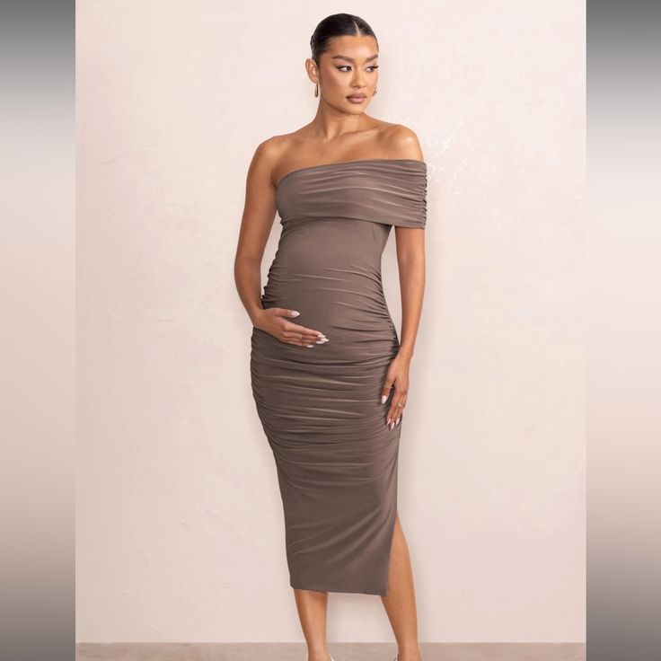 Odelia Mocha Maternity Midi Dress With Assymetric Sleeve And Side Split Club L London Baby Shower Dresses Black Women, Maternity Baby Shower Dress, Pregnant Party Dress, Pink Maternity Dress, Maternity Dresses For Baby Shower, Baby Shower Dress, Formal Maternity Dress, Rouched Dress, Maternity Black Dress