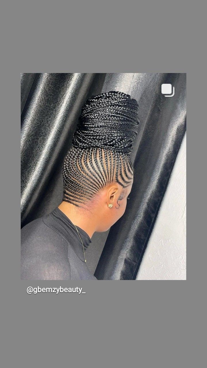 Corn Roll Hair Styles, All Back Hairstyle, Feed In Braids Ponytail, Corn Rolls, Latest Braided Hairstyles, Latest Hair Braids, Ghana Weaving, Twist Ponytail, Goddess Braids Hairstyles