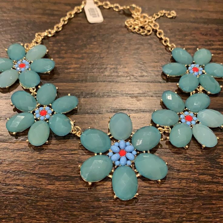 Chunky Blue Flower Necklace Blue Flower-shaped Spring Jewelry, Trendy Blue Jewelry For Spring, Blue Casual Jewelry For Spring, Casual Blue Jewelry For Spring, Gold Bar Pendant Necklace, Blue Flower Necklace, Gold Bar Pendant, Minimalist Necklace Silver, Emerald Green Necklace