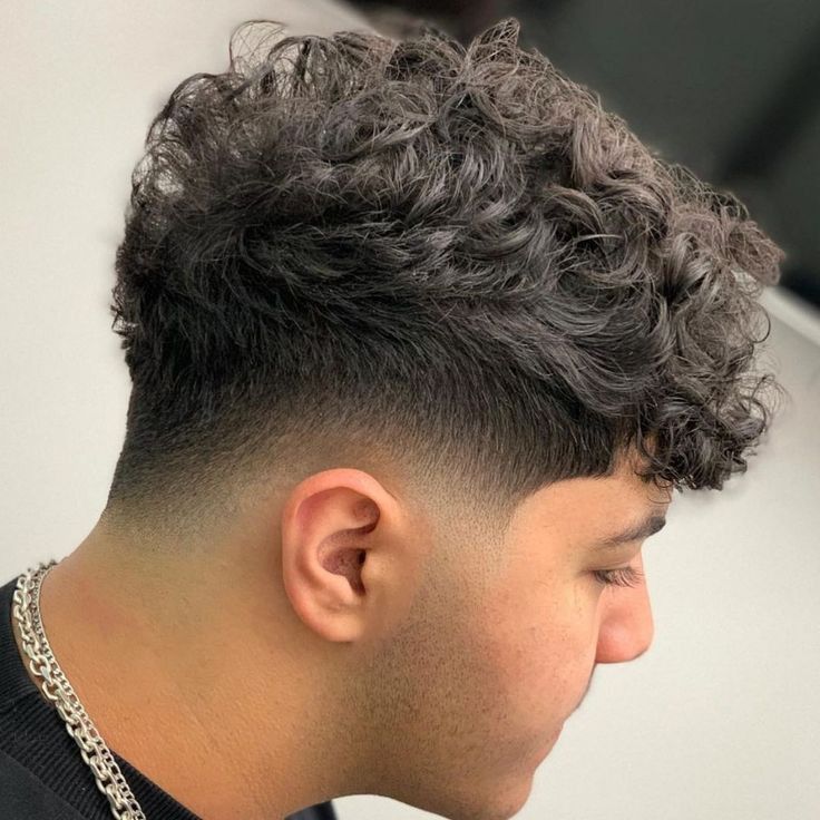 Low Fade Curly Hair, Boys Haircuts Curly Hair, Fade Haircut Curly Hair, Long Curly Hair Men, Mid Fade Haircut, Taper Fade Curly Hair, Haircut Selfie, Photo Hijab, Drop Fade Haircut