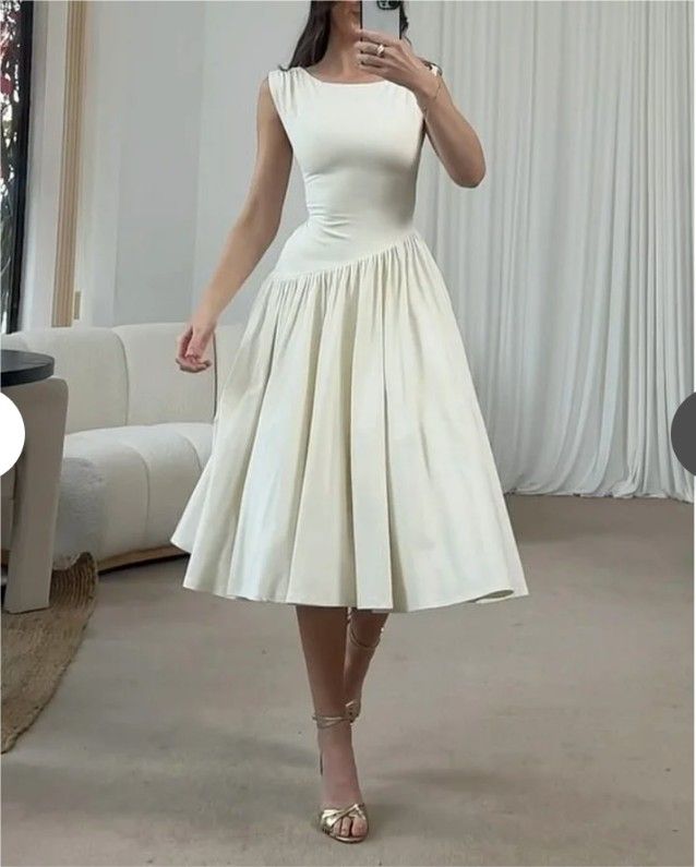 Winter Tea Party Dress, Elegant Romantic Style Outfit, Smart Dresses Classy, White Grad Dress Graduation, Matriculation Outfit Ideas, Semi Formal White Dress, Elegant Graduation Dress, White Dress For Graduation, Modest Summer Dresses Casual