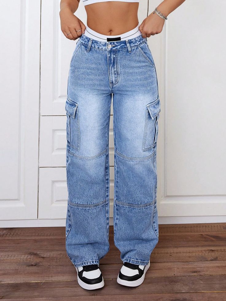 Washed Cargo Jeans Medium Wash Casual   Denim Plain Straight Leg Non-Stretch  Women Clothing, size features are:Bust: ,Length: ,Sleeve Length: Jeans And T Shirt Outfit, Denim Jeans Outfit, Cargo Outfit, Color Combos Outfit, Shein Icon, Everyday Fashion Outfits, Cute Pants, Jeans Cargo, Classy Casual Outfits