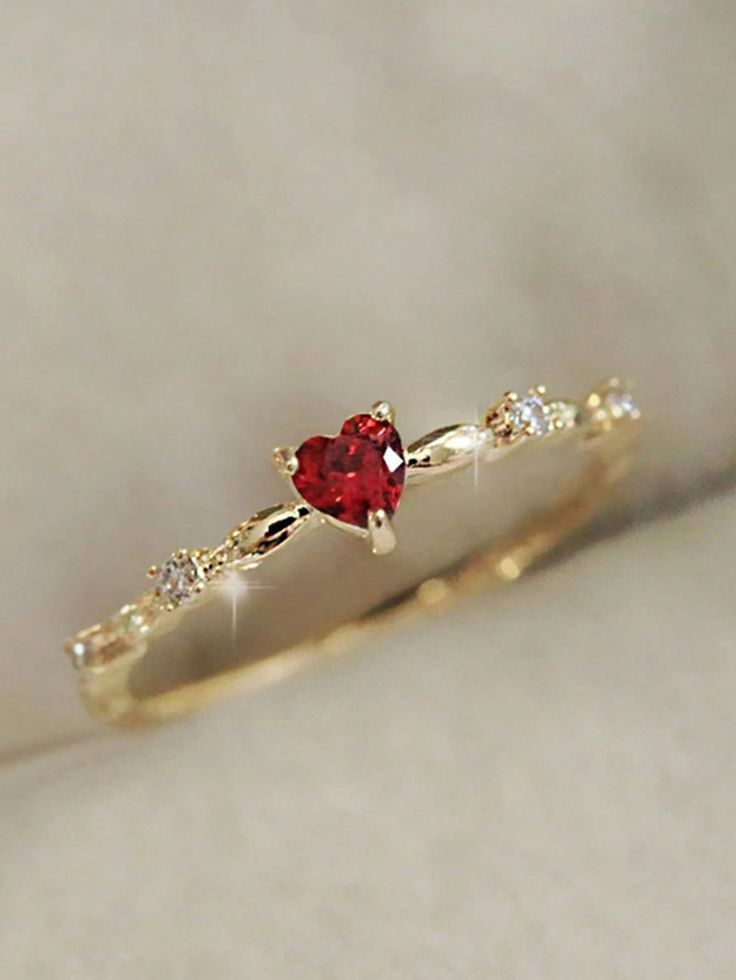 Red Gold Rings, Gold Jewelry With Diamonds, Cute Rings For Women, Red Rings Engagement, Elegant Accessories Jewelry, Rings For Prom, Simple Rings Gold, Weird Engagement Rings, Christmas Accessories Jewelry