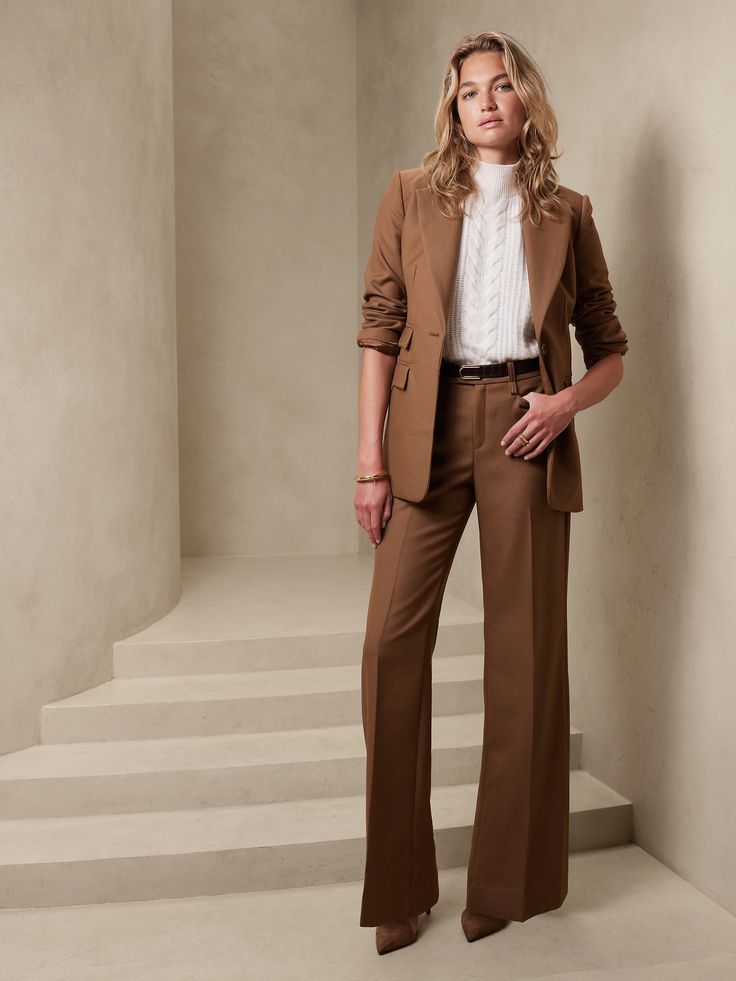 Business Professional Outfits For Women, Womens Business Professional, Business Professional Outfits, Business Attire Women, Professional Outfits Women, Professional Attire, Interview Outfit, Banana Republic Pants, Cocktail Bar