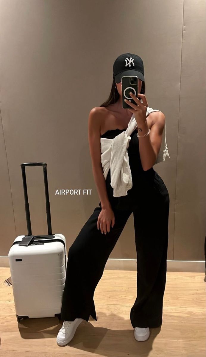 Sweatshirt Ootd, Airport Outfit Ideas, Fashion 23, Airport Fits, Looks Country, Mode Inspo, Looks Chic, Fashion Aesthetic, Airport Outfit