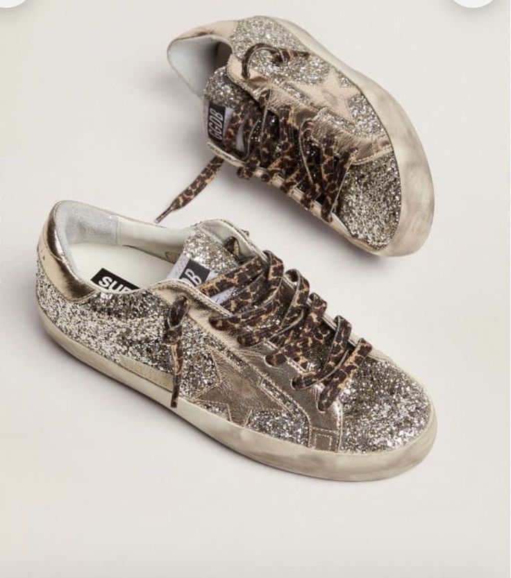 Golden Goose Sneakers Outfit, Golden Family, Dr Shoes, Serena Van Der Woodsen, Exclusive Sneakers, Golden Goose Sneakers, Shoe Inspo, Golden Goose Shoes, Swag Shoes