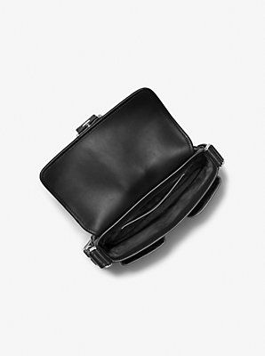 Michael Kors Shop, Michael Kors Designer, Convertible Crossbody Bag, Sling Pack, Michael Kors Crossbody Bag, Michael Kors Outlet, Latest Bags, Luxury Designer Handbags, Michael Kors Collection