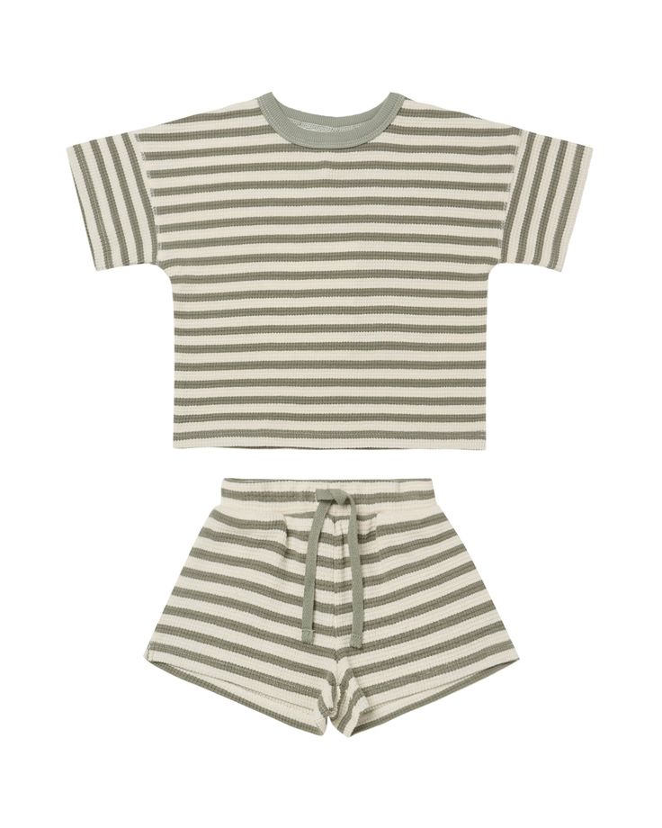 A super cute matching set ready for comfy play and lounging. – 100% organic cotton – Machine wash cold and tumble dry low Quincy Mae, Waffle Tee, Tee Shorts, Cute Matching, Play Set, Knit Set, Shorts Set, Waffle Knit, Matching Sets