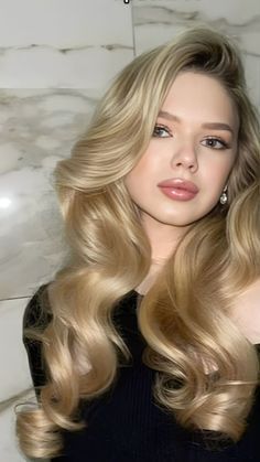 Cute Bandana Hairstyles, Hollywood Glam Hair, Blowout Curls, Old Hollywood Hair, Hollywood Curls, Vintage Curls, Simple Prom Hair, Hollywood Hair, Fall Hair Cuts