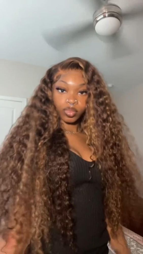 Highlight Color Lace Front Wigs Black Women, Lace Front Wigs For Black Women, Curly Wig Hairstyles Black Women, Hair Thread, Hairstyles For Thinning Hair, Curly Wigs For Black Women, Curly Lace Wig, Frontal Wig Hairstyles, Curly Weaves