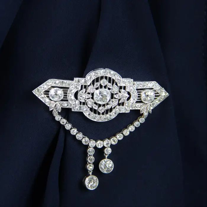 1920s Diamonds Platinum Lace Brooch For Sale at 1stDibs Antique Silver Diamond Brooches, Luxury Vintage Brooches With Single Cut Diamonds, Vintage Diamond Brooches With Filigree, Vintage Diamond Brooches Hallmarked, Exquisite Diamond-accented Brooches For Gifts, Gold Brooches, Antique Jewelry, Platinum, White Gold