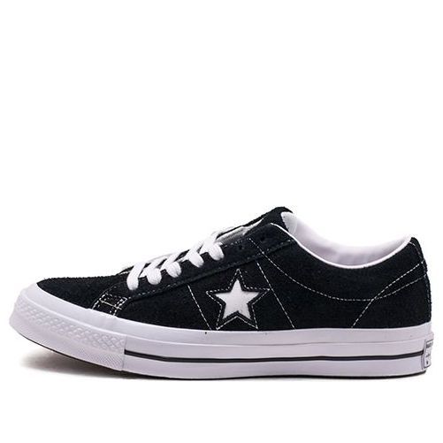 The Converse One Star Ox 'Black Suede' sneaker is a stylish and comfortable choice for athletes and fashion enthusiasts alike. Made of premium suede with contrast top stitching, embroidered One Star logo, and flat laces, this shoe is perfect for a busy day or night out. The vulcanized midsole and high rubber foxing provide durability while the Waffle outsole ensures a good grip. (SNKR/Skate/Unisex/Low Top) Converse Star Player Ox Black, Converse One Star Black, Converse Star Player, Converse Low Tops, Black Suede Shoes, 9th Grade, Contrast Top, Converse One Star, Black Converse